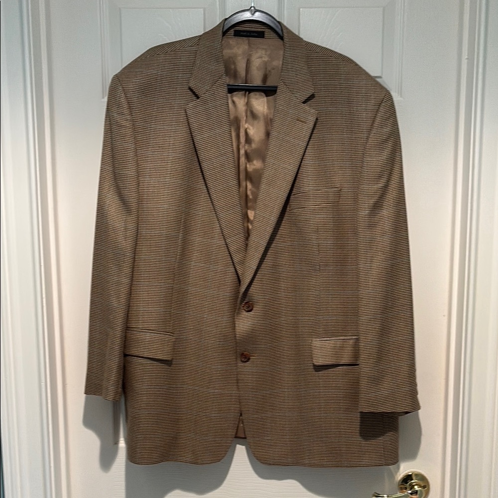 Tan Sport Coat with Textured Fabric and Notched Lapels
